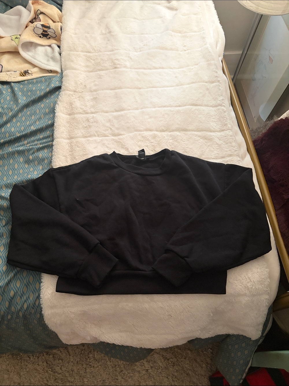 Forever 21 Black Crewneck Sweatshirt - Women's